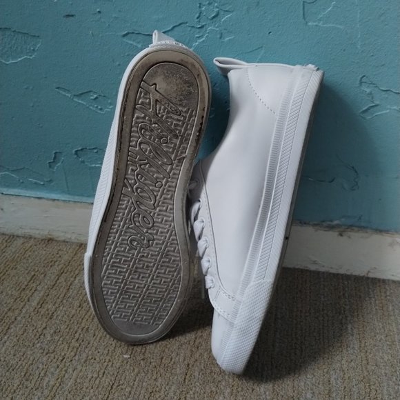 Tommy Hilfiger Women Shoes - Picture 7 of 8